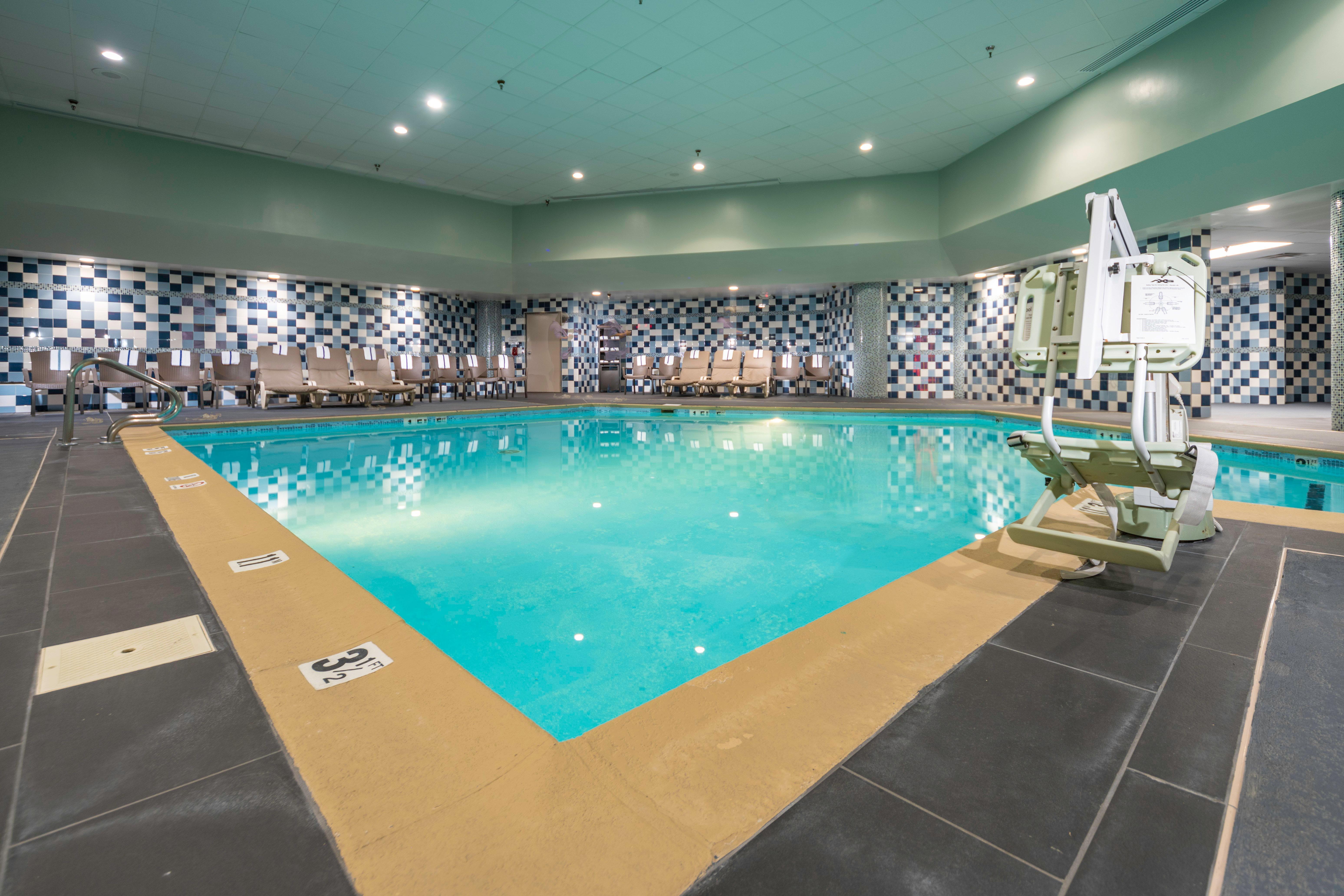 Holiday Inn Louisville East - Hurstbourne By Ihg Exteriör bild