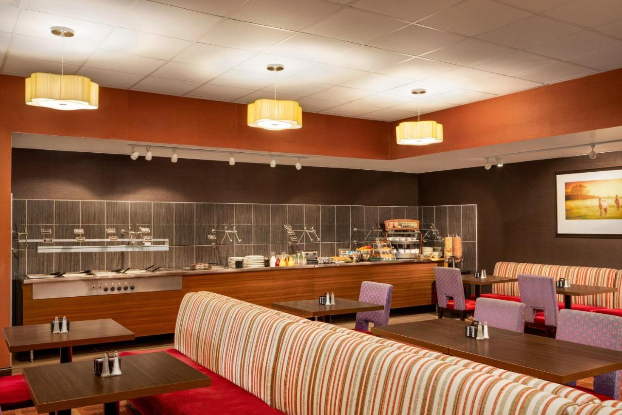 Holiday Inn Louisville East - Hurstbourne By Ihg Exteriör bild