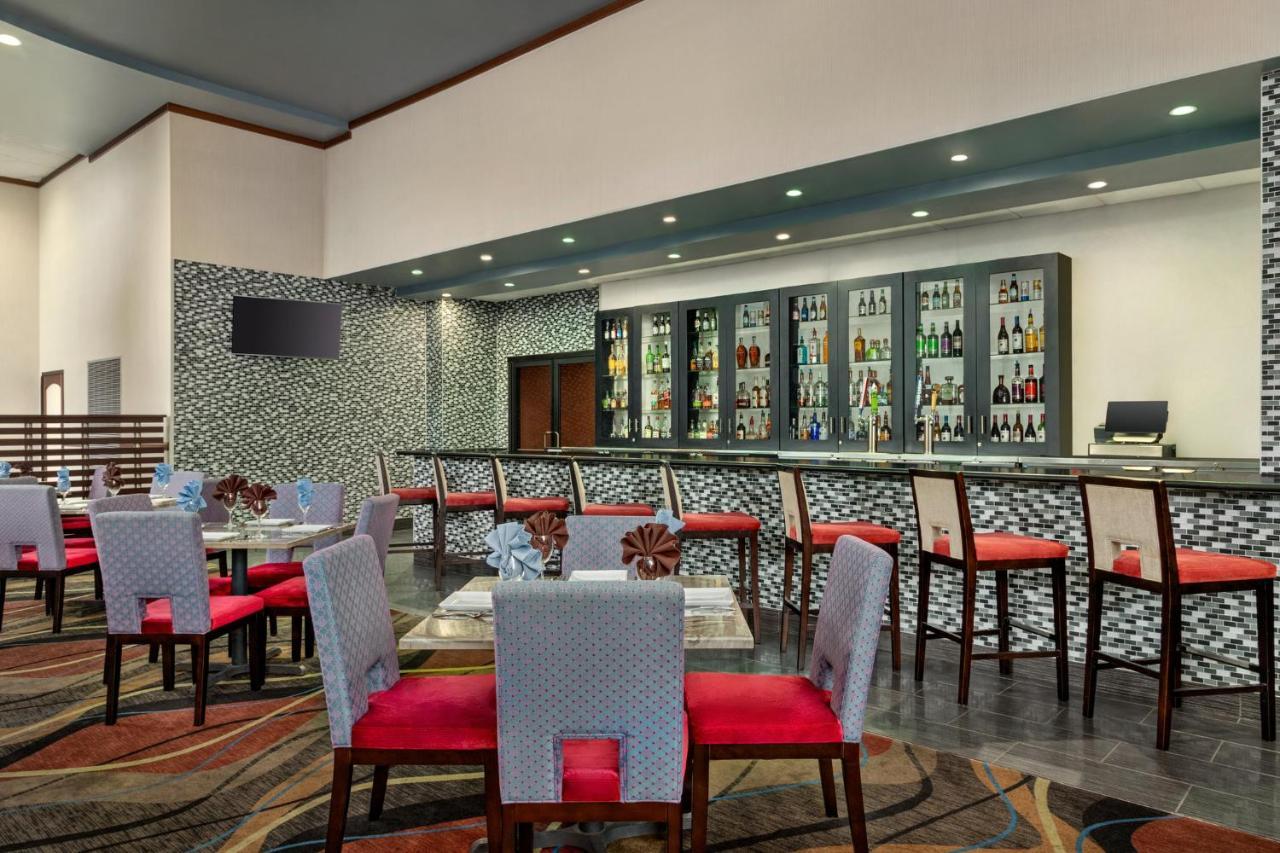Holiday Inn Louisville East - Hurstbourne By Ihg Exteriör bild