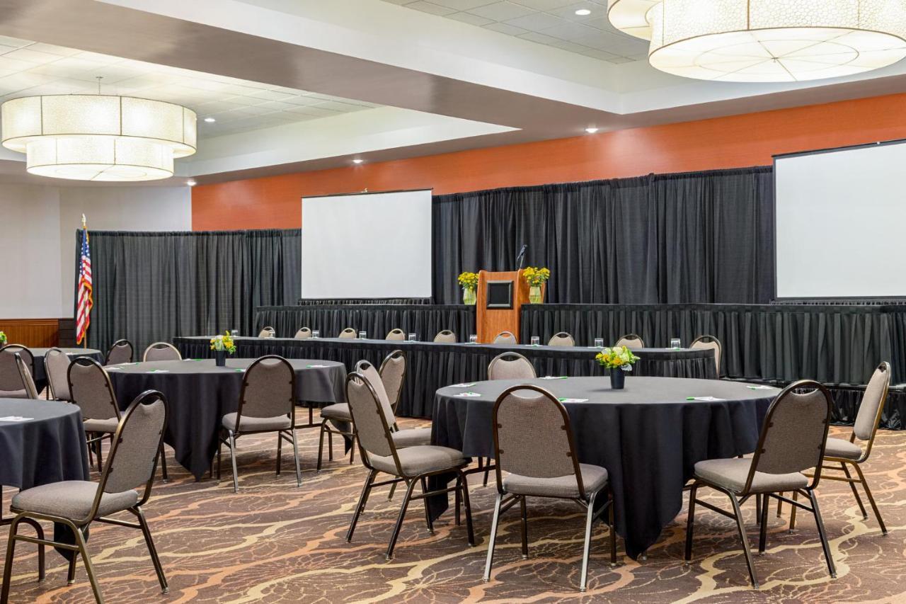 Holiday Inn Louisville East - Hurstbourne By Ihg Exteriör bild